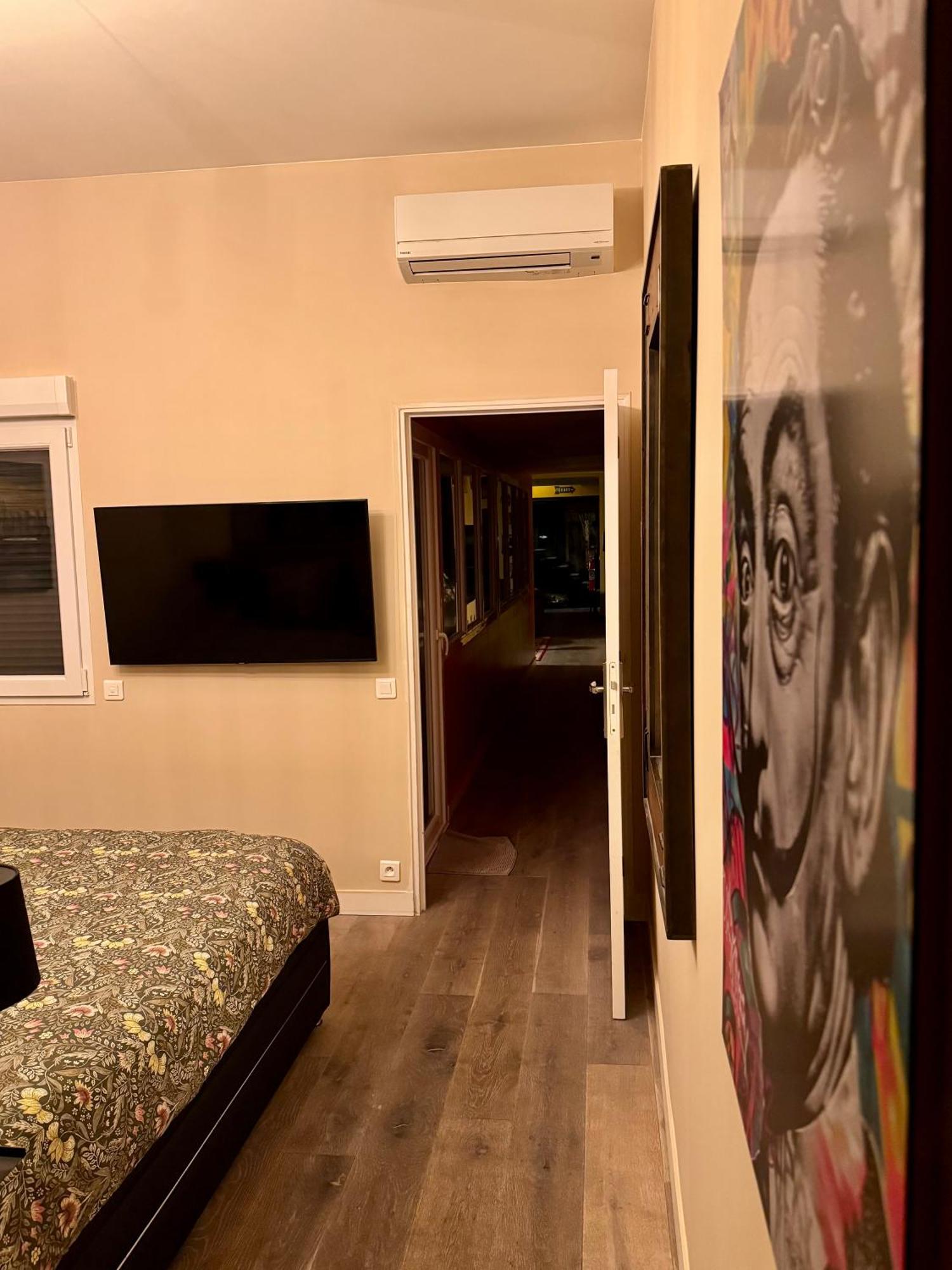 Loft Spa Reims-Fr 250M2 Privatifs, Piscine Interieure Chauffee, Spa Et Parking Εξωτερικό φωτογραφία
